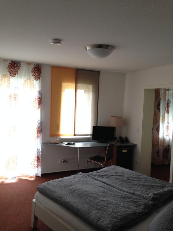Hotel Astra Rastatt Kamer foto