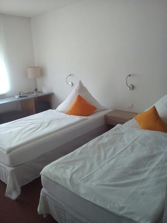 Hotel Astra Rastatt Buitenkant foto